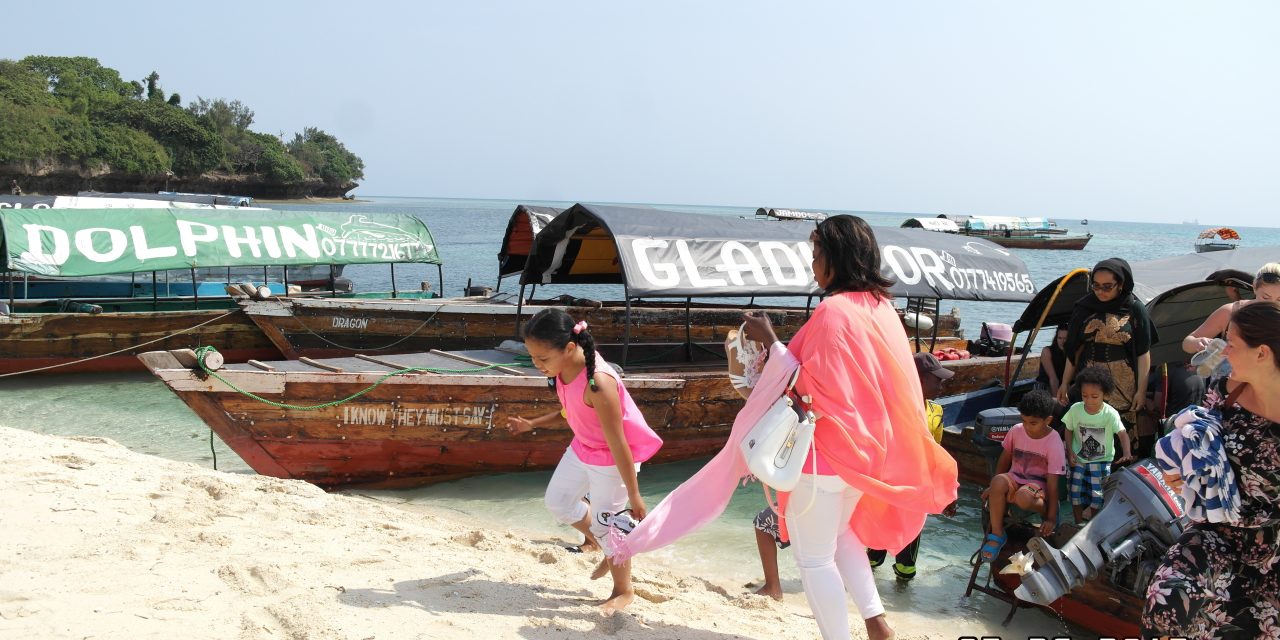 5 Day Snorkeling, Cycling and Safari Blue in Zanzibar